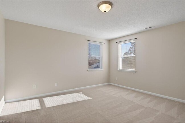 Building Photo - 3209 Barrington Dr