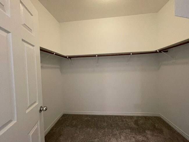 Building Photo - GATED 3 BED 2.5 BATH 2 CAR GARAGE + LOFT IN NORTH LAS VEGAS