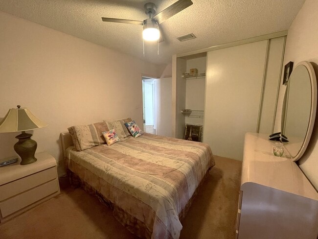 Building Photo - 5415 Verona Dr