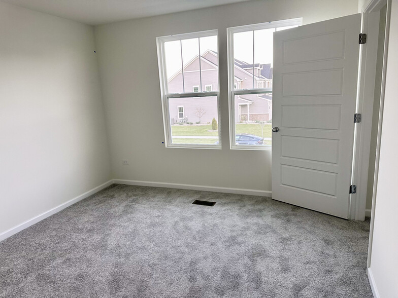 Building Photo - 604 Switchgrass Wy