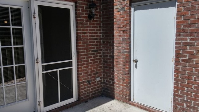 Building Photo - VILLAGE SQUARE