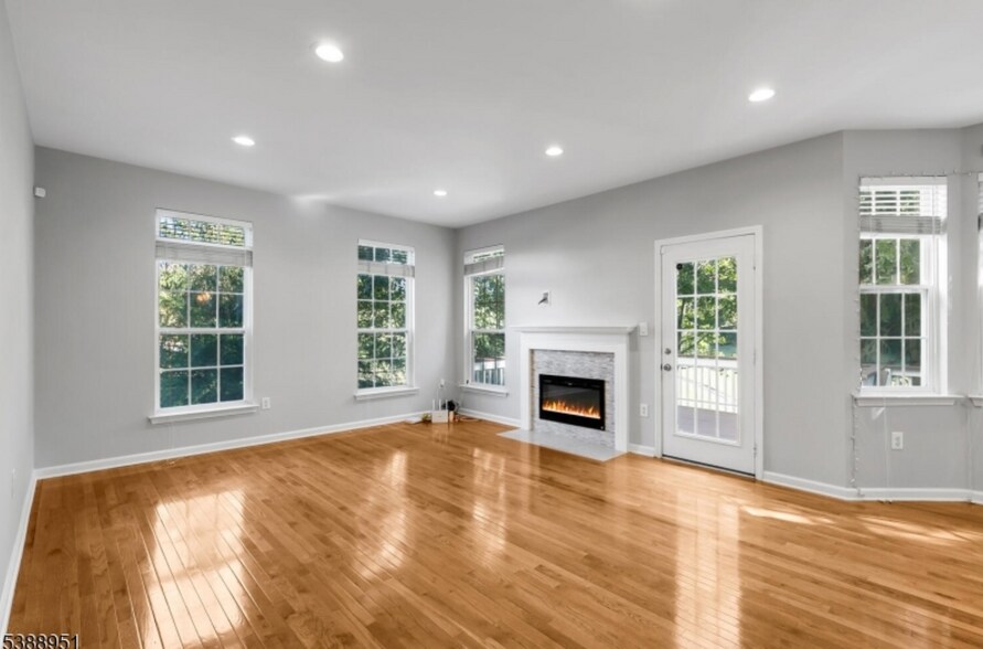 Building Photo - 22 Honeyman Rd