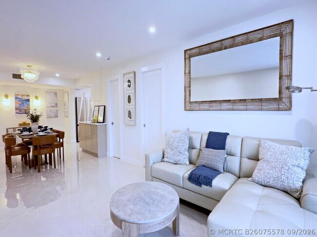 Building Photo - 3546 S Ocean Blvd