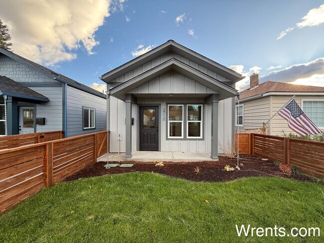 Building Photo - Brand New 3 Bed / 2 Bath Duplex Near Parks & Golf - W/S/G Included - $500 off Special