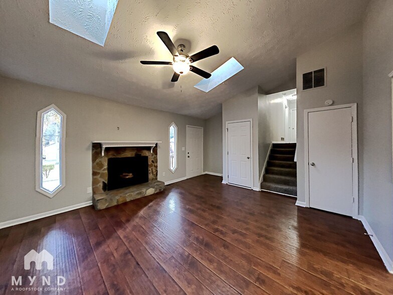 Building Photo - 2682 Winding Creek Dr