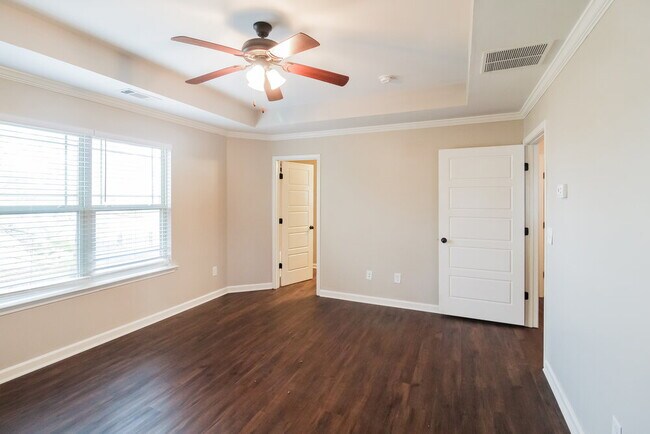 Building Photo - 522 Kirkland Dr