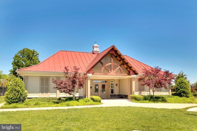 Building Photo - 100 Nestor's Pl