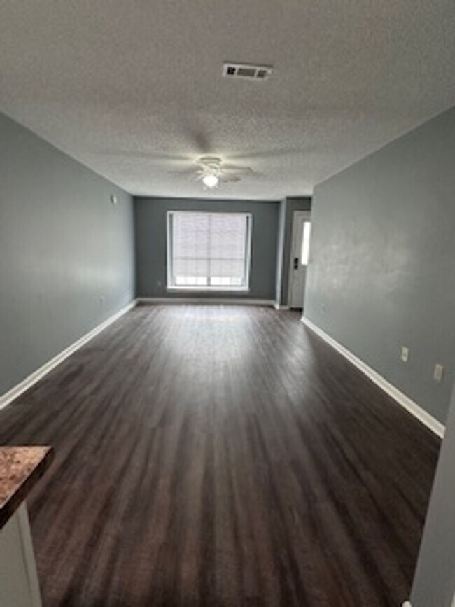 Building Photo - Lakeside Townhomes, Daleville Alabama