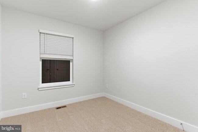 Building Photo - 5221 Manor Park Dr