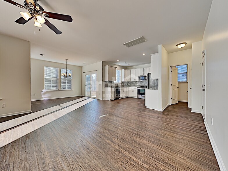 Building Photo - 1506 SanBorll Landing Dr