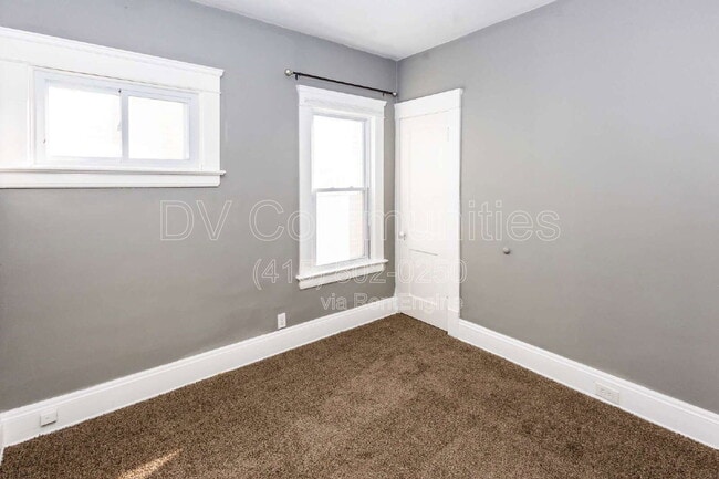 Building Photo - 3102 Montclair Ave