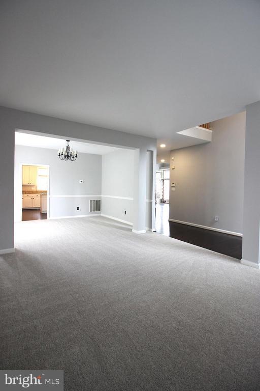 Building Photo - 14015 Wood Rock Way