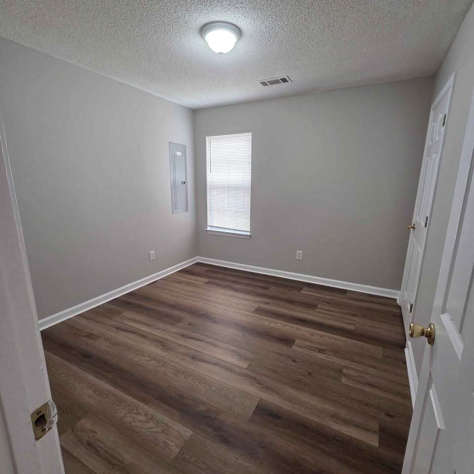 Building Photo - 2583 Faxon Ave