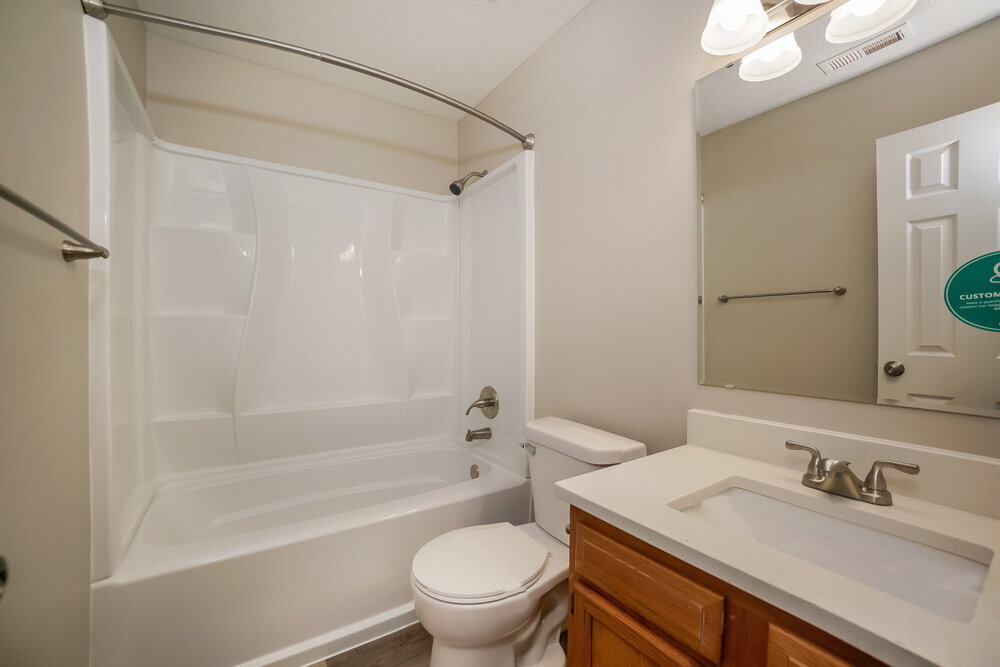 Building Photo - 957 Country Ln