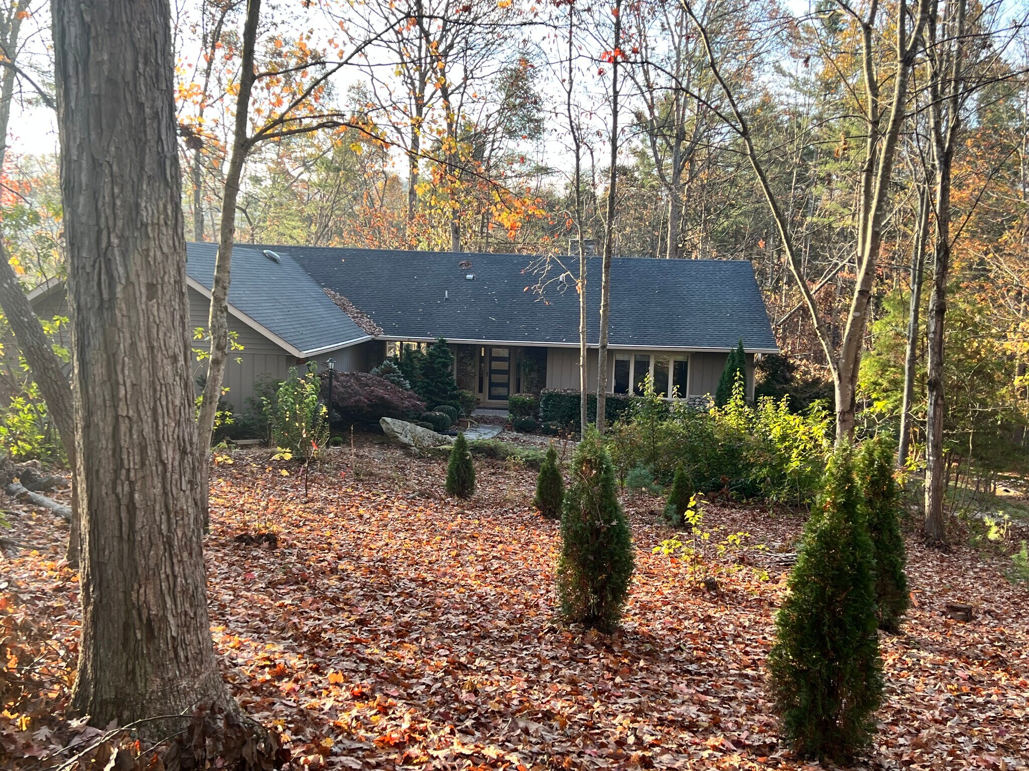 Building Photo - 45 Pentland Hills Dr