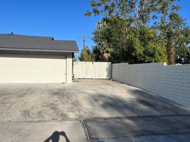 Building Photo - 3024 Berros St