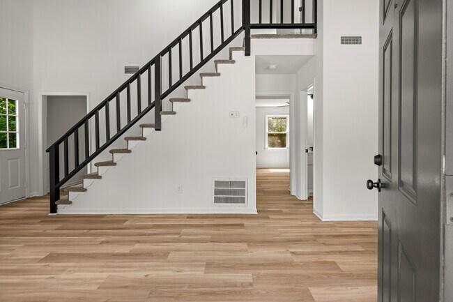 Building Photo - 7311 John Elizabeth Pl