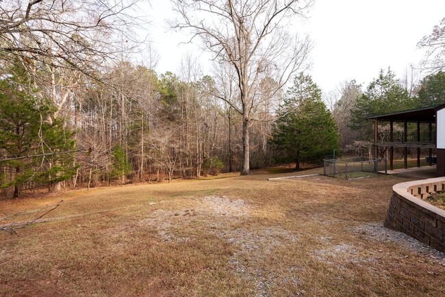 Building Photo - Oconee Country Living on 8+ Acres w/ Full ...