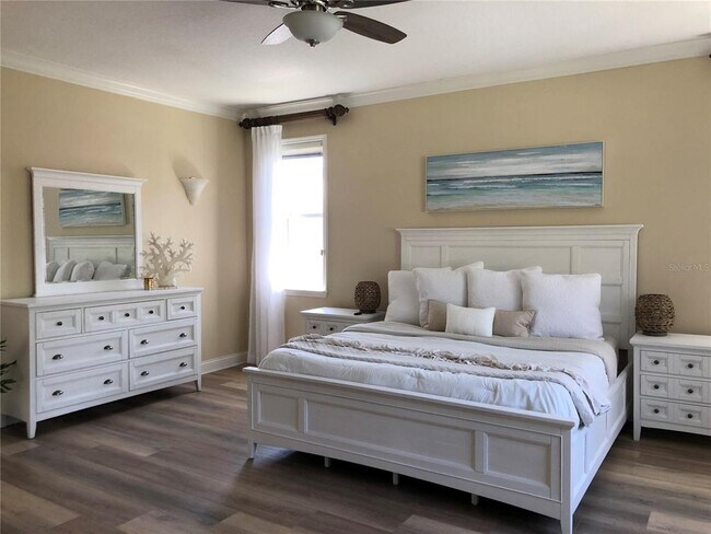 Building Photo - 3405 54th Dr W