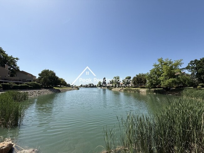 Building Photo - Rancho Murieta 3bd/2ba Duplex with 2 Car Garage