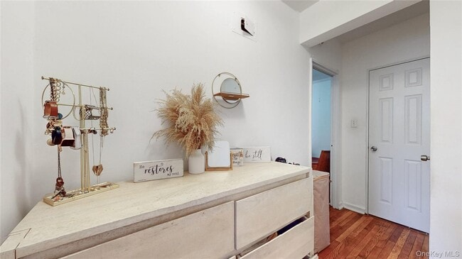 Building Photo - 105-25 64th Ave