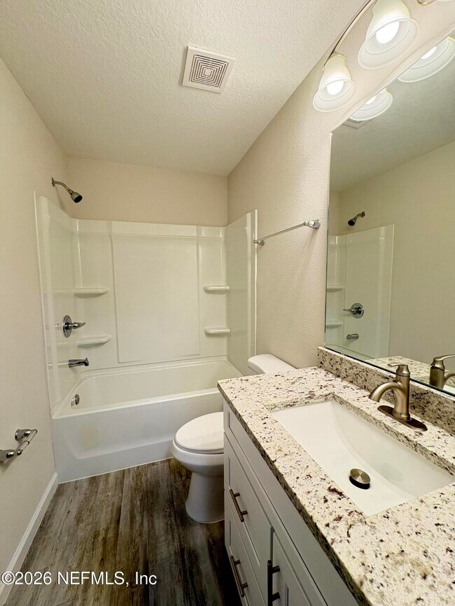 Building Photo - 838 5th Ave S