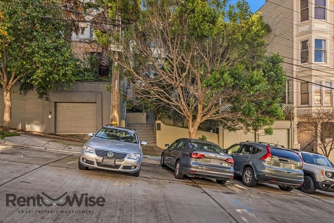 Building Photo - 1167 Green St