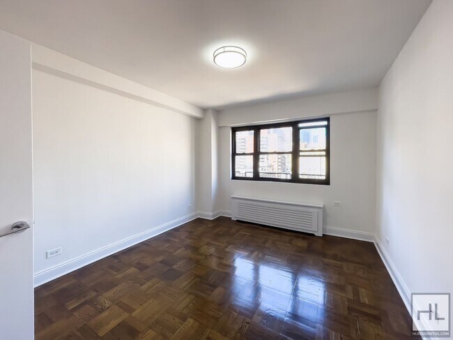 Building Photo - EAST 35 STREET
