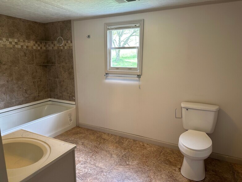 Bathroom - 479 Edwin Blevins RD