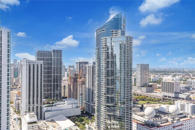Building Photo - 1040 Biscayne Blvd
