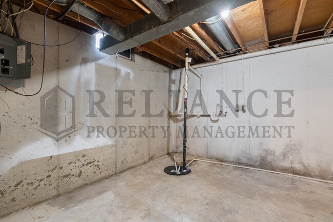 Building Photo - 1739 S Edwards Ct