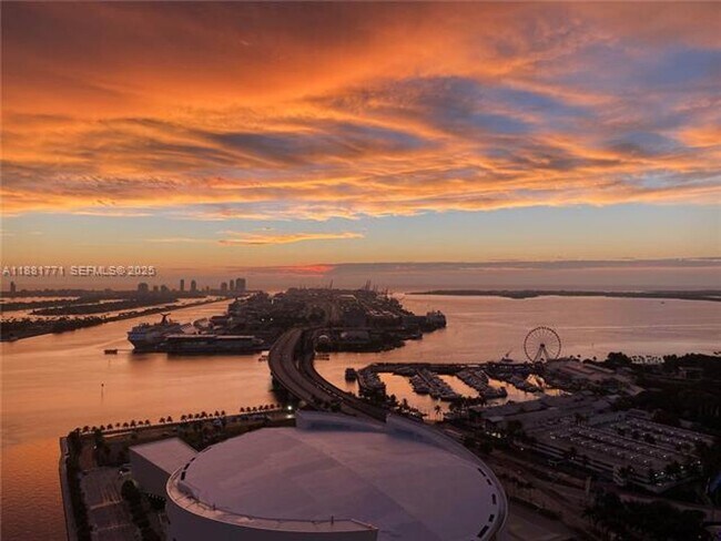 Building Photo - 888 Biscayne Blvd