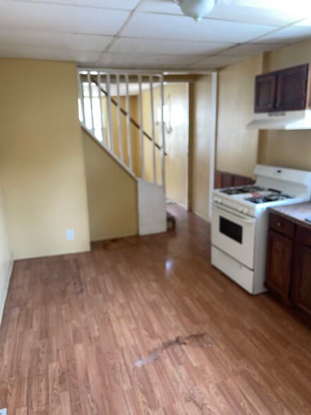 Building Photo - 5811 Helen Ave