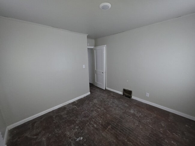 Building Photo - 9341 Auburn St