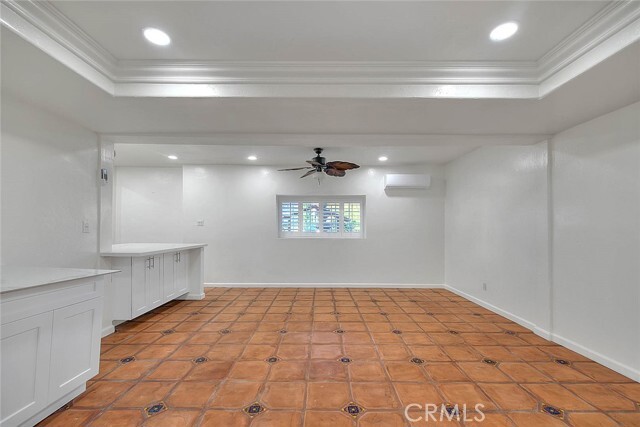 Building Photo - 145 S Vista Grande