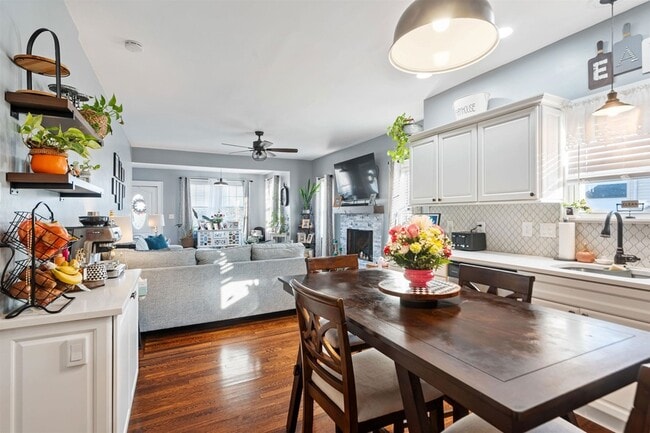 Building Photo - 1041 Stonewall Ln