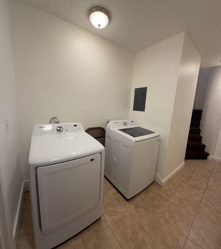 Building Photo - 5120 Hatcher Cir