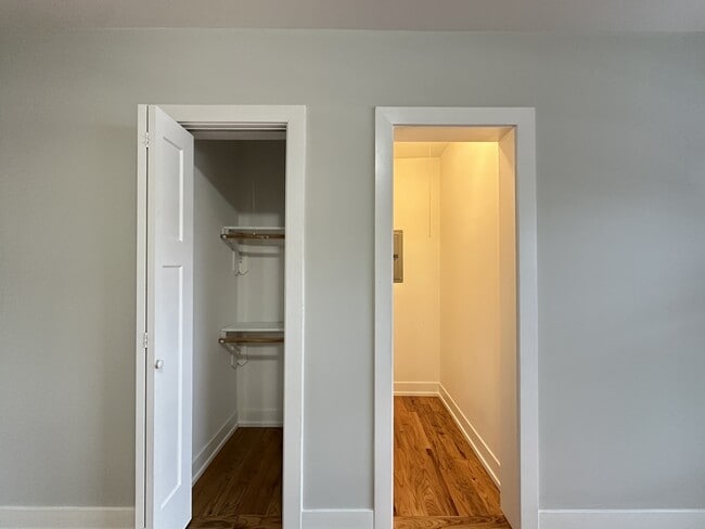 Building Photo - 555 W Arlington