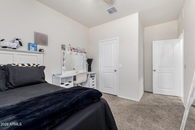 Building Photo - 24456 W Hacienda Ave