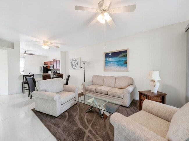 Building Photo - Beautifully furnished 2BR/2BA first-floor condo