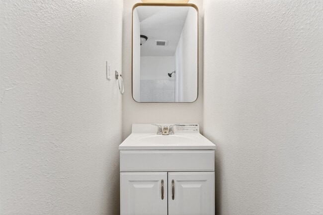 Building Photo - 6603 Conley St