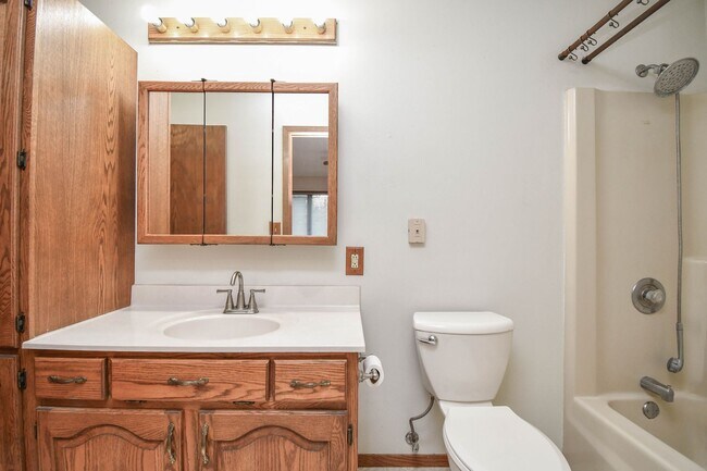 Building Photo - Spacious 4-Bedroom Acreage with Stunning Views Near Hartford — 1.5 Acres of Country Living!