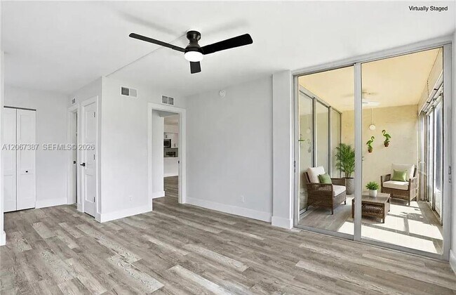 Building Photo - 1085 Forest Lakes Dr