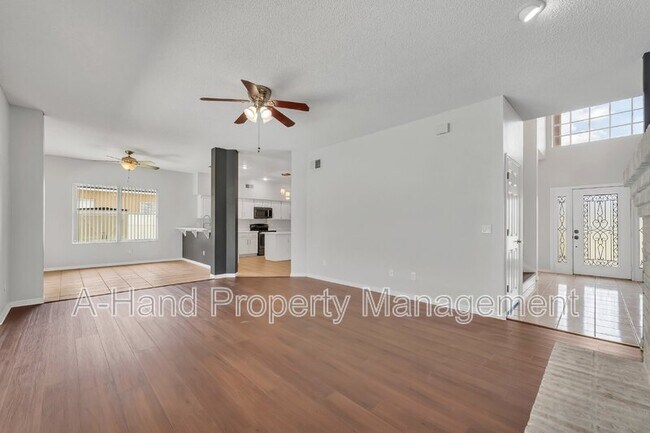 Building Photo - 1109 Needlewood Loop