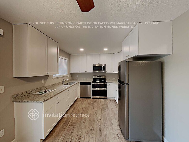 Building Photo - 12032 Monaco Dr