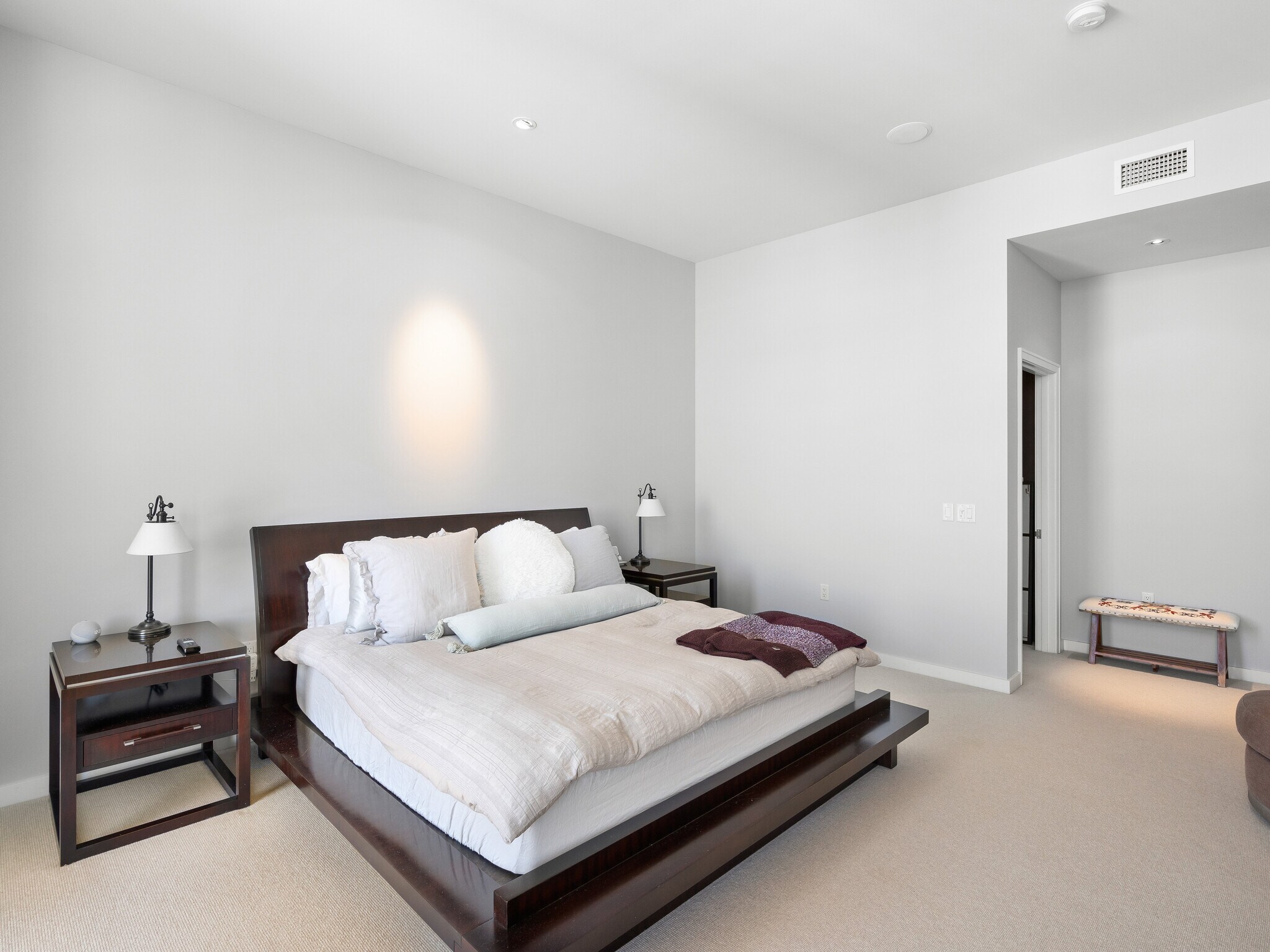 Building Photo - 1025 NW Couch St