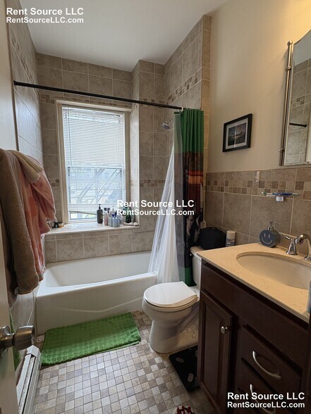 Building Photo - 23 Ware St