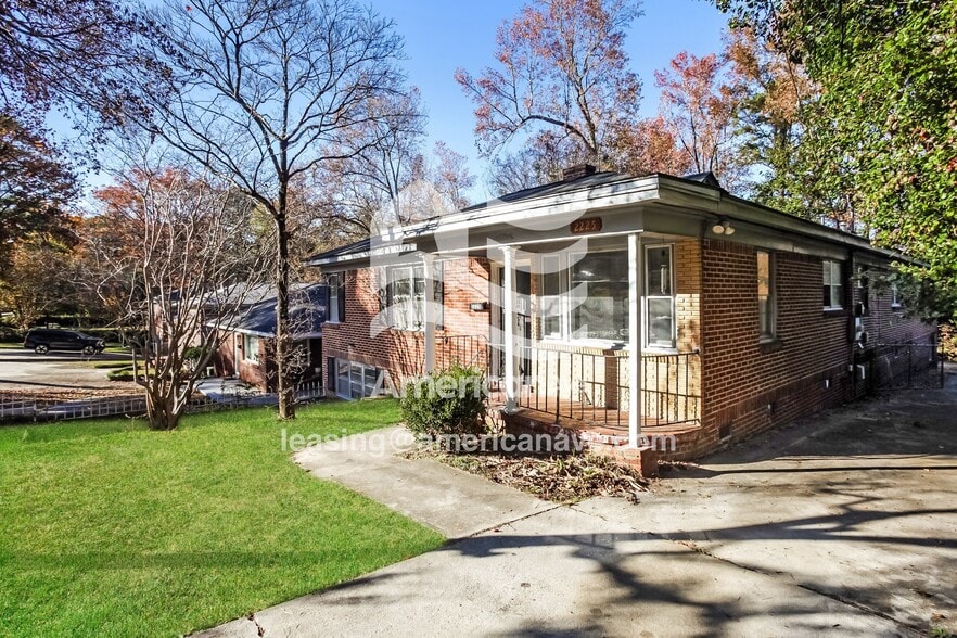 Building Photo - 2225 Lorick Ave