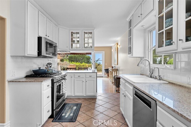 Building Photo - 2129 Palos Verdes Dr W