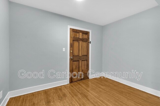 Building Photo - 19 Benwood Ave